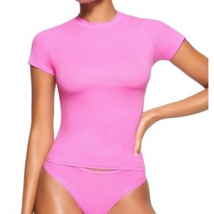 Skims Fits Everybody T Shirt